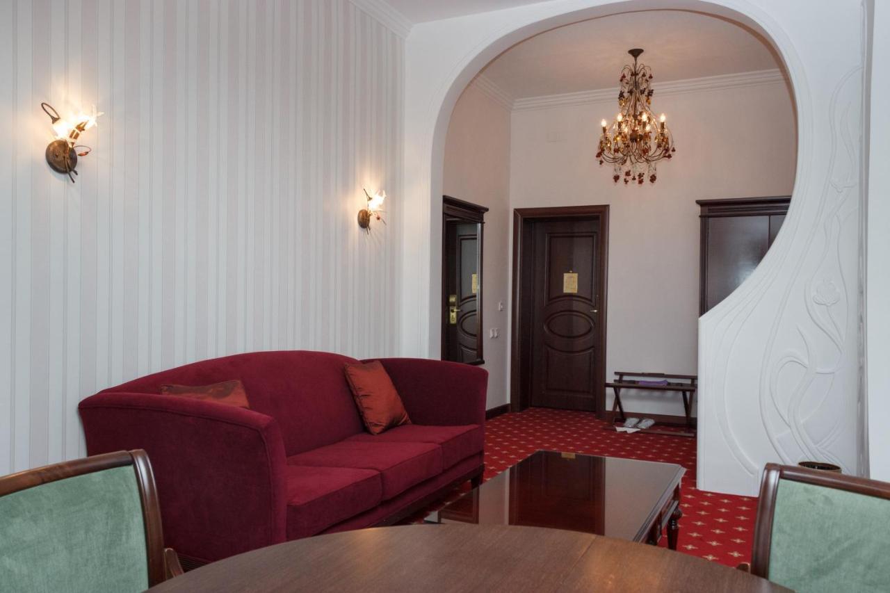 Ar Nuvo Hotel Karagandy Buitenkant foto