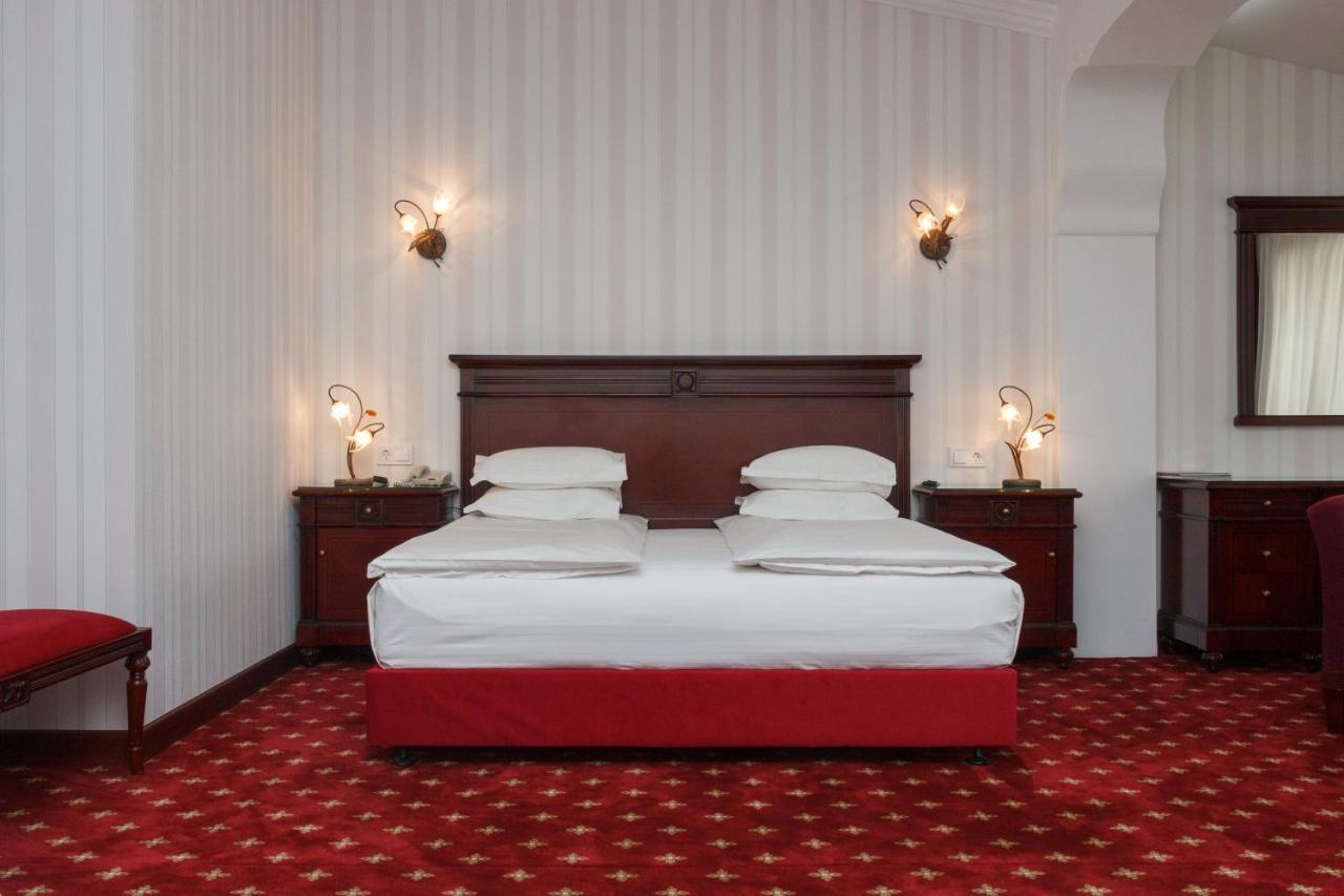 Ar Nuvo Hotel Karagandy Buitenkant foto