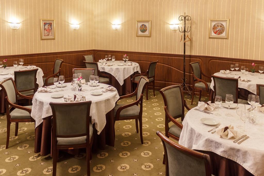 Ar Nuvo Hotel Karagandy Buitenkant foto