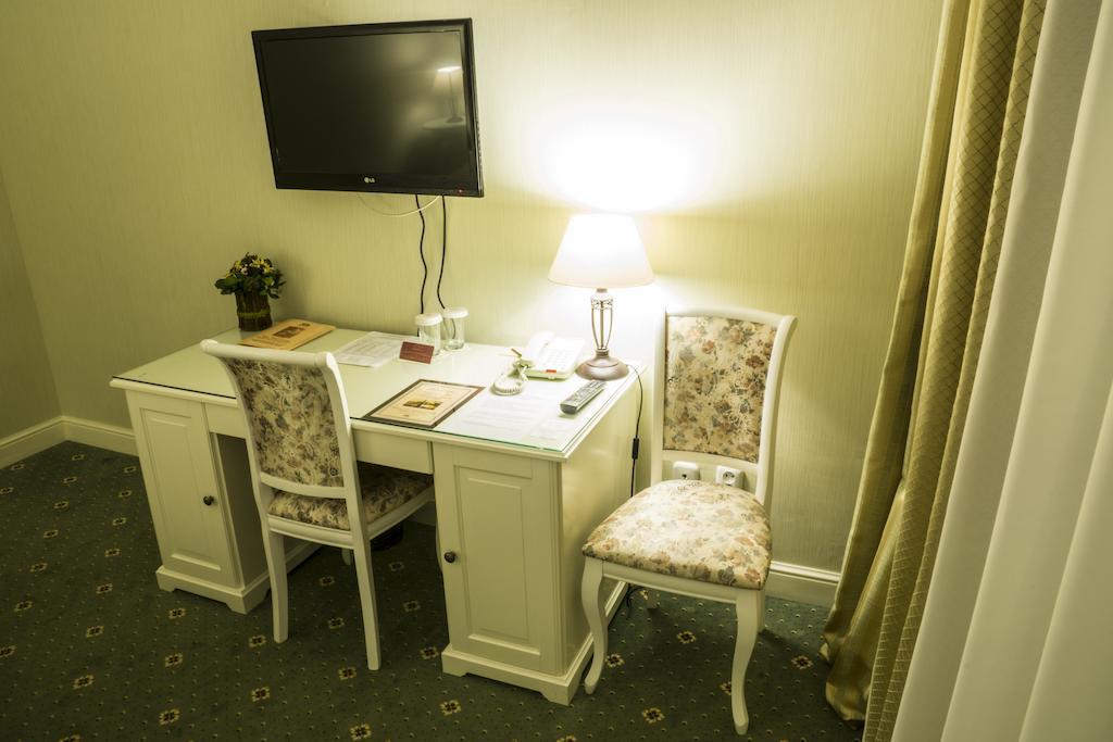 Ar Nuvo Hotel Karagandy Buitenkant foto