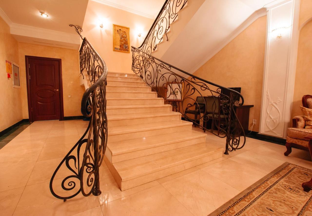 Ar Nuvo Hotel Karagandy Buitenkant foto