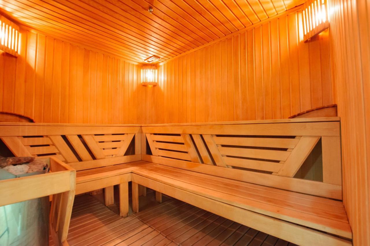 Ar Nuvo Hotel Karagandy Buitenkant foto