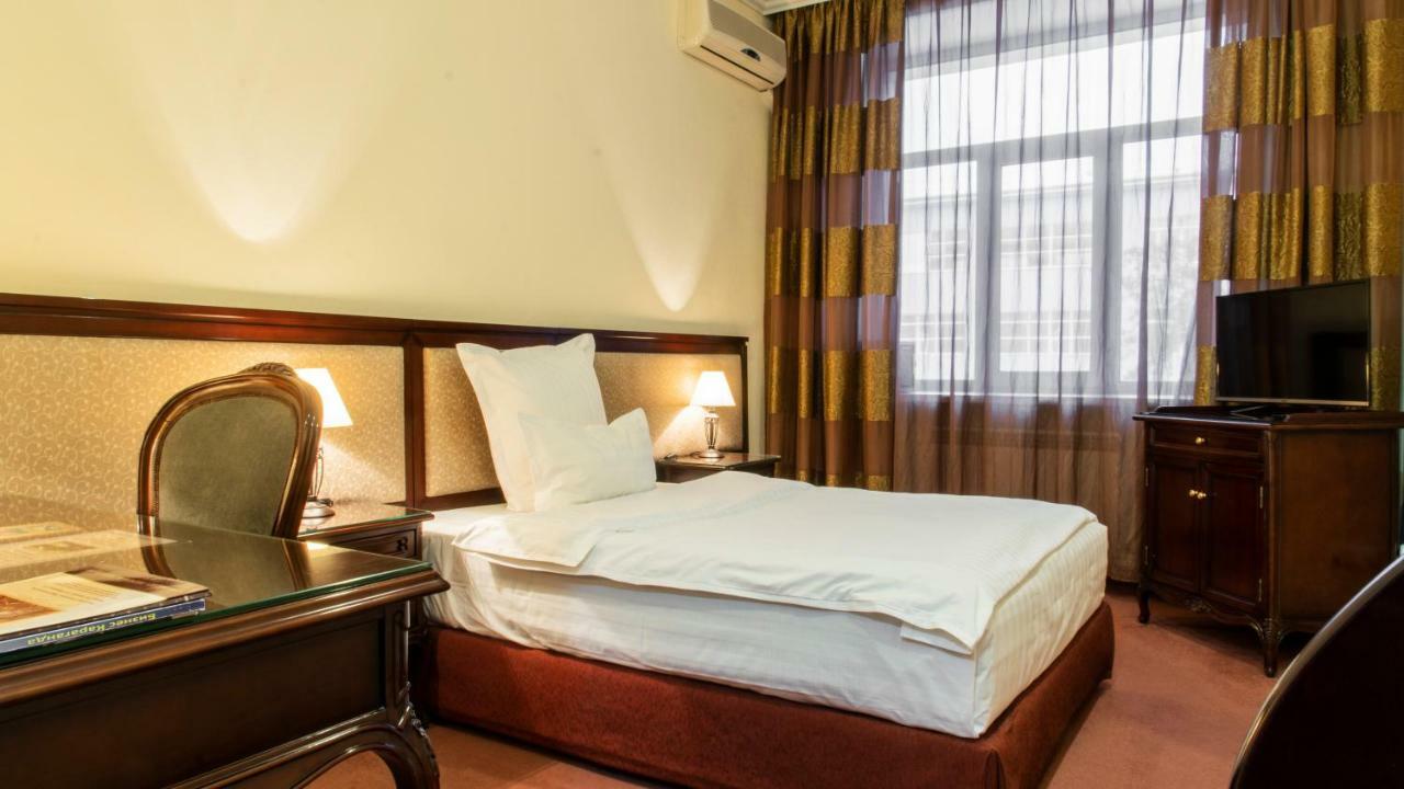 Ar Nuvo Hotel Karagandy Buitenkant foto